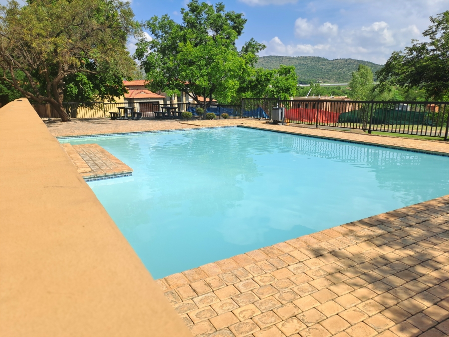 4 Bedroom Property for Sale in Birdwood Estate North West